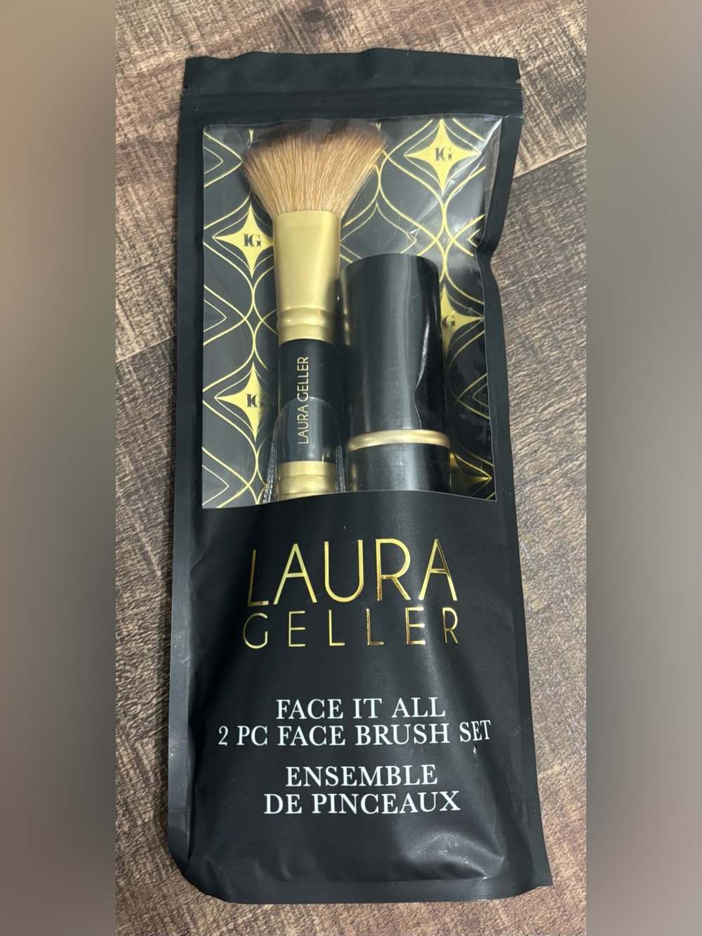 Laura Geller “Face It All” 2pc Face Brush Set